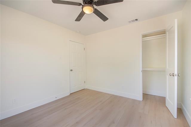 Building Photo - 305 N Oak Cliff Blvd