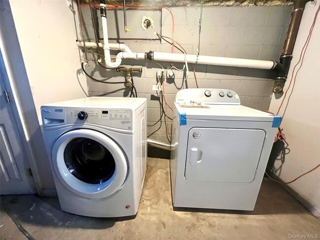 Building Photo - 22 Canal Dr