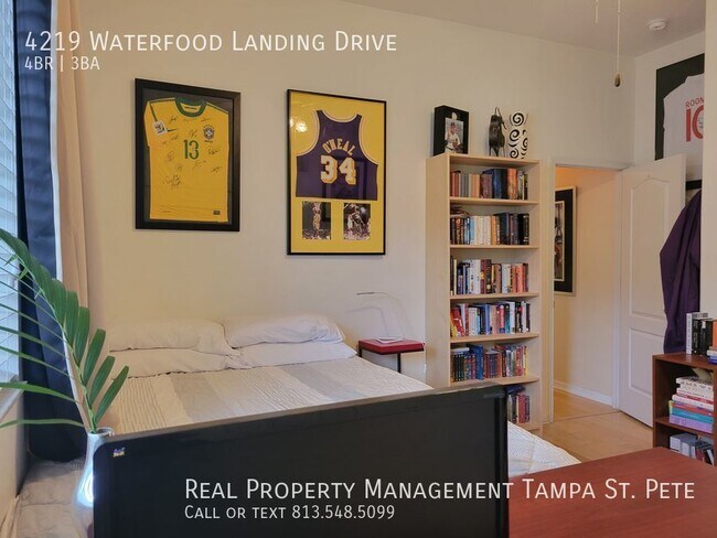 Building Photo - ***LUXURY LUTZ HOME