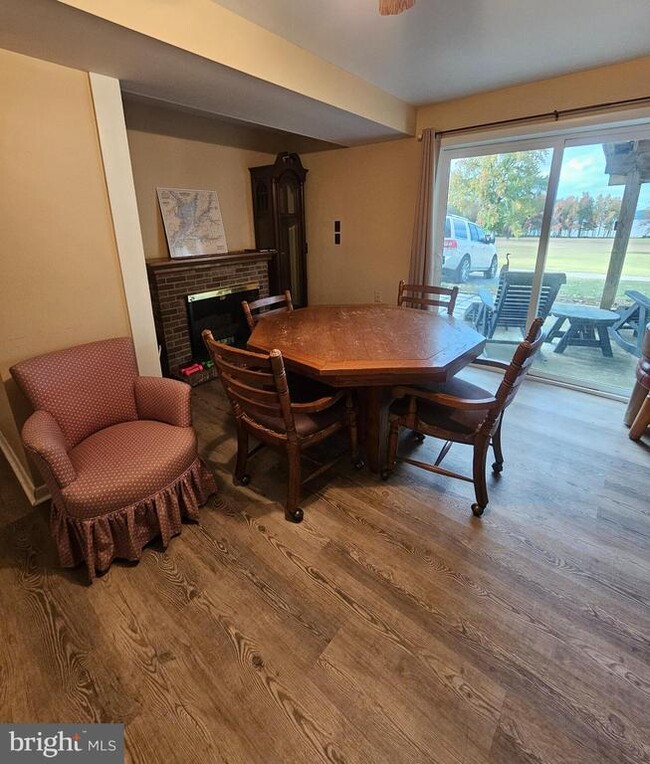 Building Photo - 82 Basin Rd