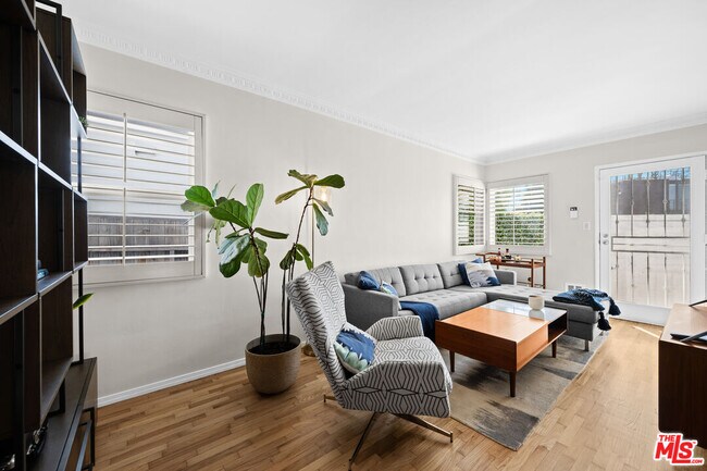 Building Photo - 2340 Abbot Kinney Blvd