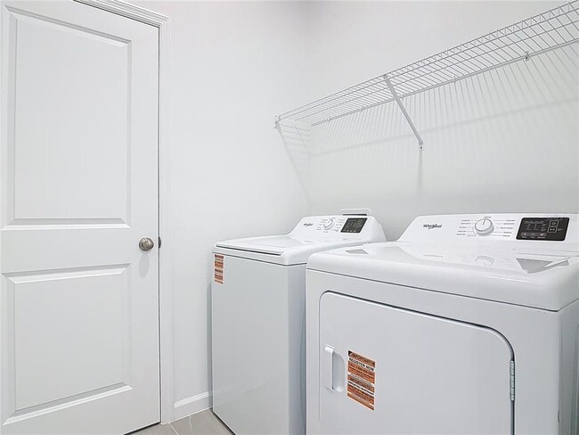 Building Photo - 2950 SUPERMARINE Rd