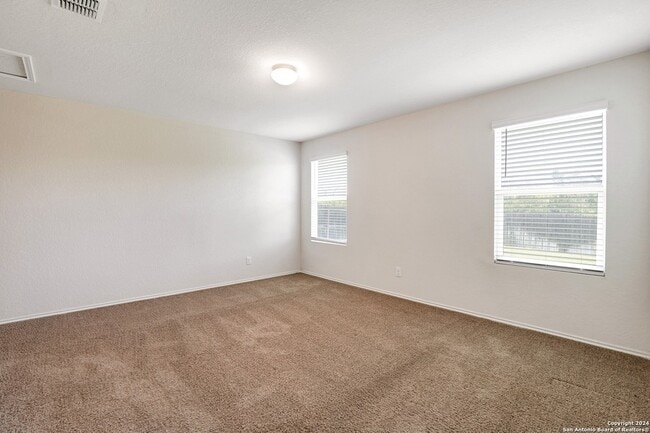Building Photo - 2850 Lindenwood Run