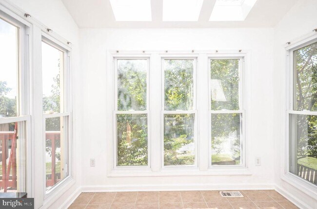 Building Photo - 62 Drumcastle Ct