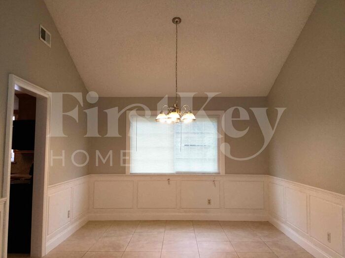 Building Photo - 7654 Balmy Ct