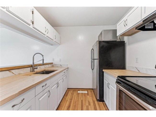 Building Photo - 4478 Cinnamon Ridge Trail
