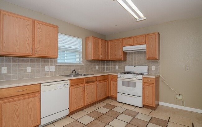 Building Photo - 11711 Wainscot Ct