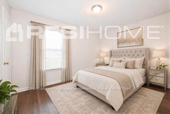 Building Photo - 9740 Stonewood Dr