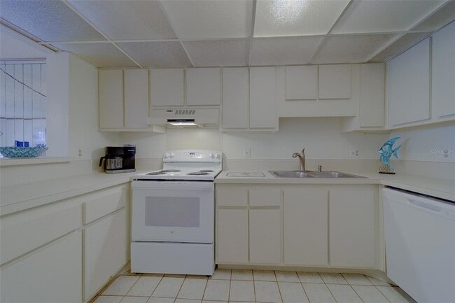 Building Photo - 51 Island Way