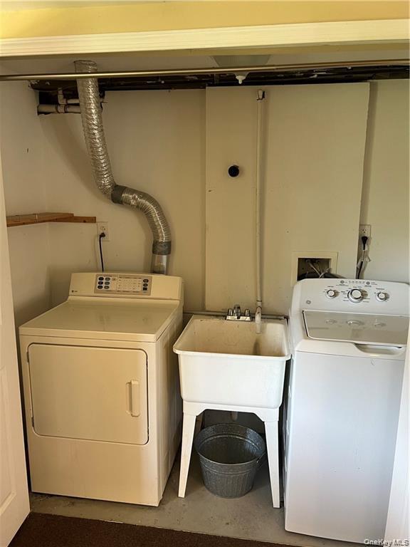 Building Photo - 10 Overlook Ave