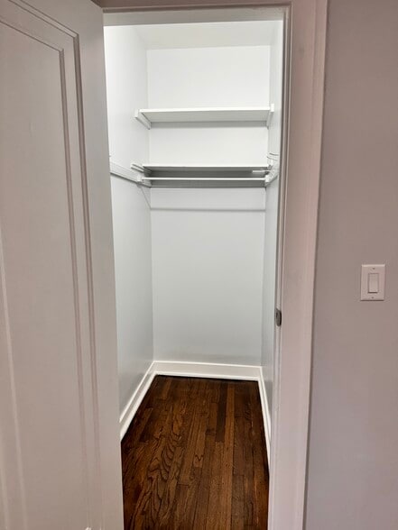 Building Photo - 2950 N Lowell Ave