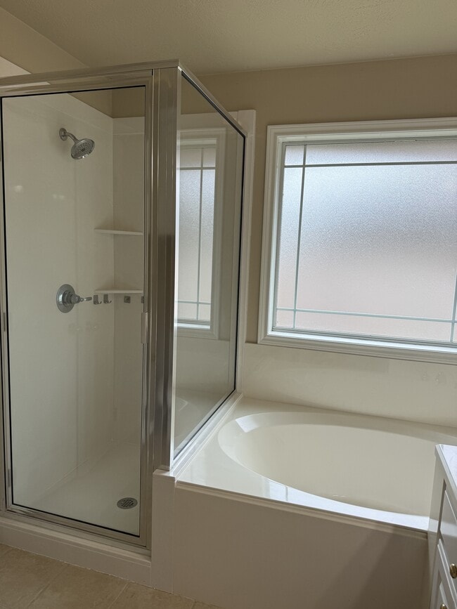 Building Photo - 223 Karten Ln