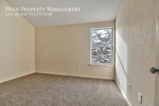 Building Photo - 310 N Ferrel St