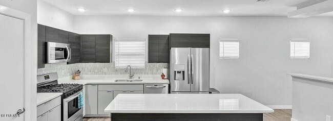 Building Photo - 992 Stamfordham Dr