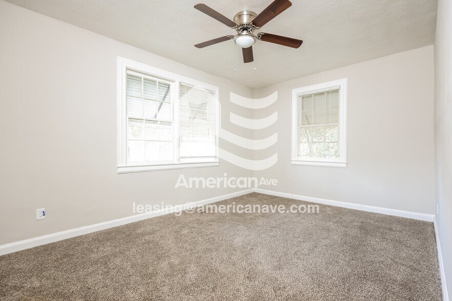 Building Photo - 2017 7th St