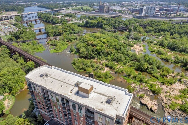 Building Photo - 1101 Haxall Point