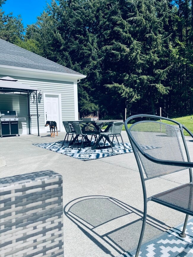 Building Photo - 3745 S Amble Rd