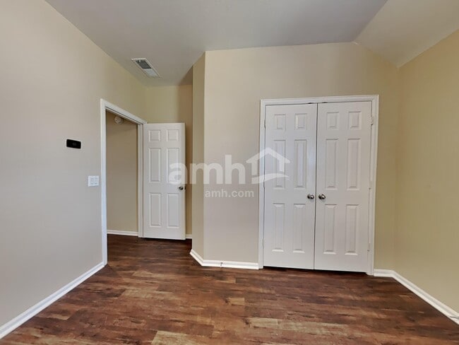 Building Photo - 2844 S Serrano