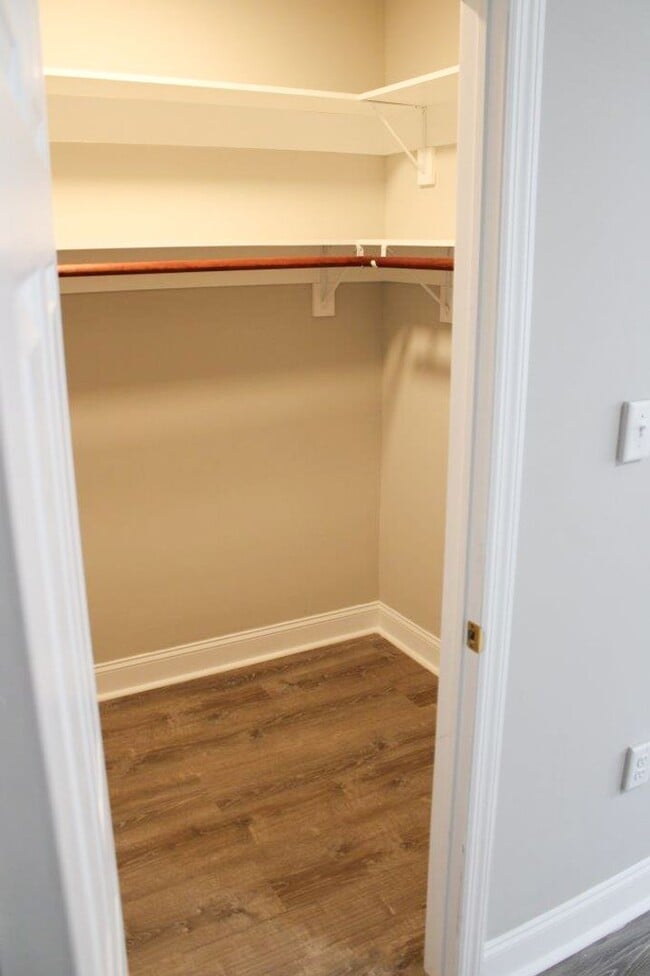 Interior Photo - The Ravenswood