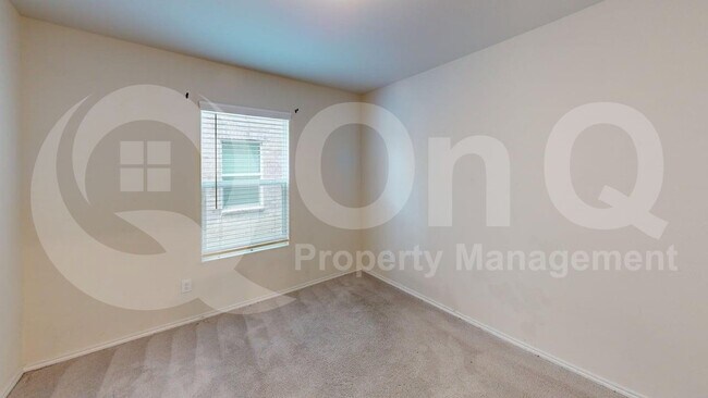 Building Photo - 426 Lake Erie Dr