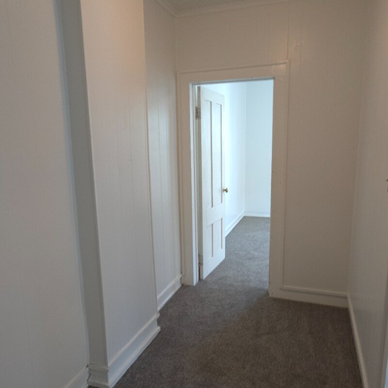 Building Photo - 19-21-21 Mcdougall Ave