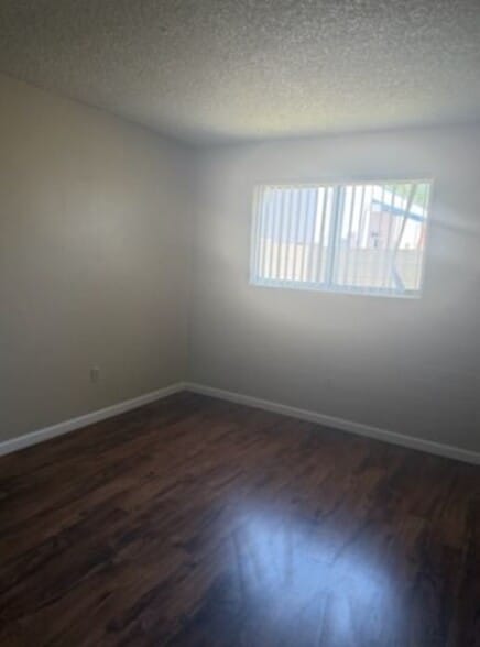 Building Photo - 1518 E Hedrick Dr