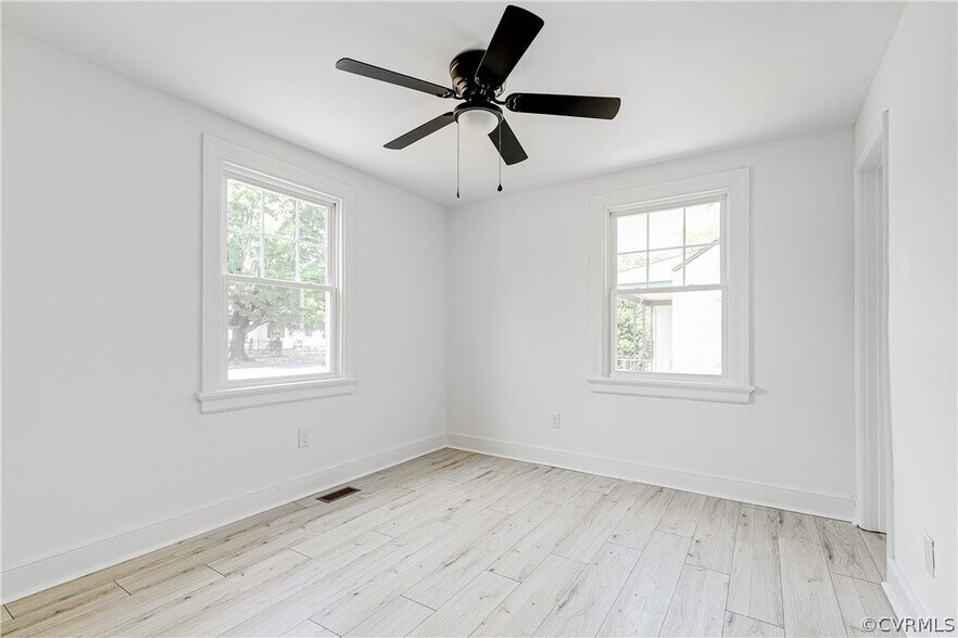 Building Photo - 1705 N 24th St