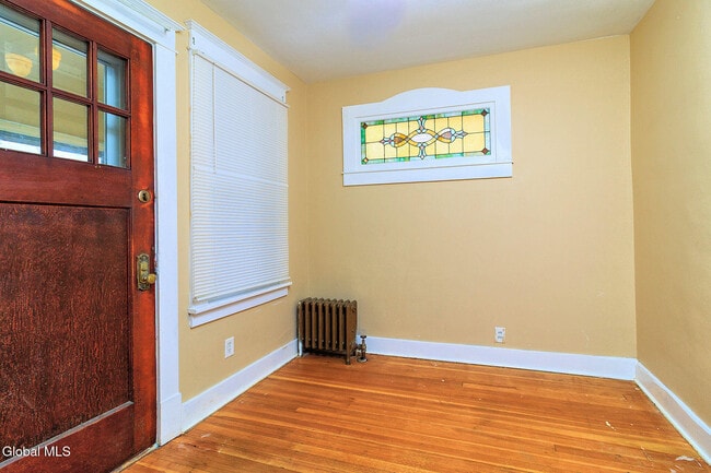 Building Photo - 1369 Santa Fe St