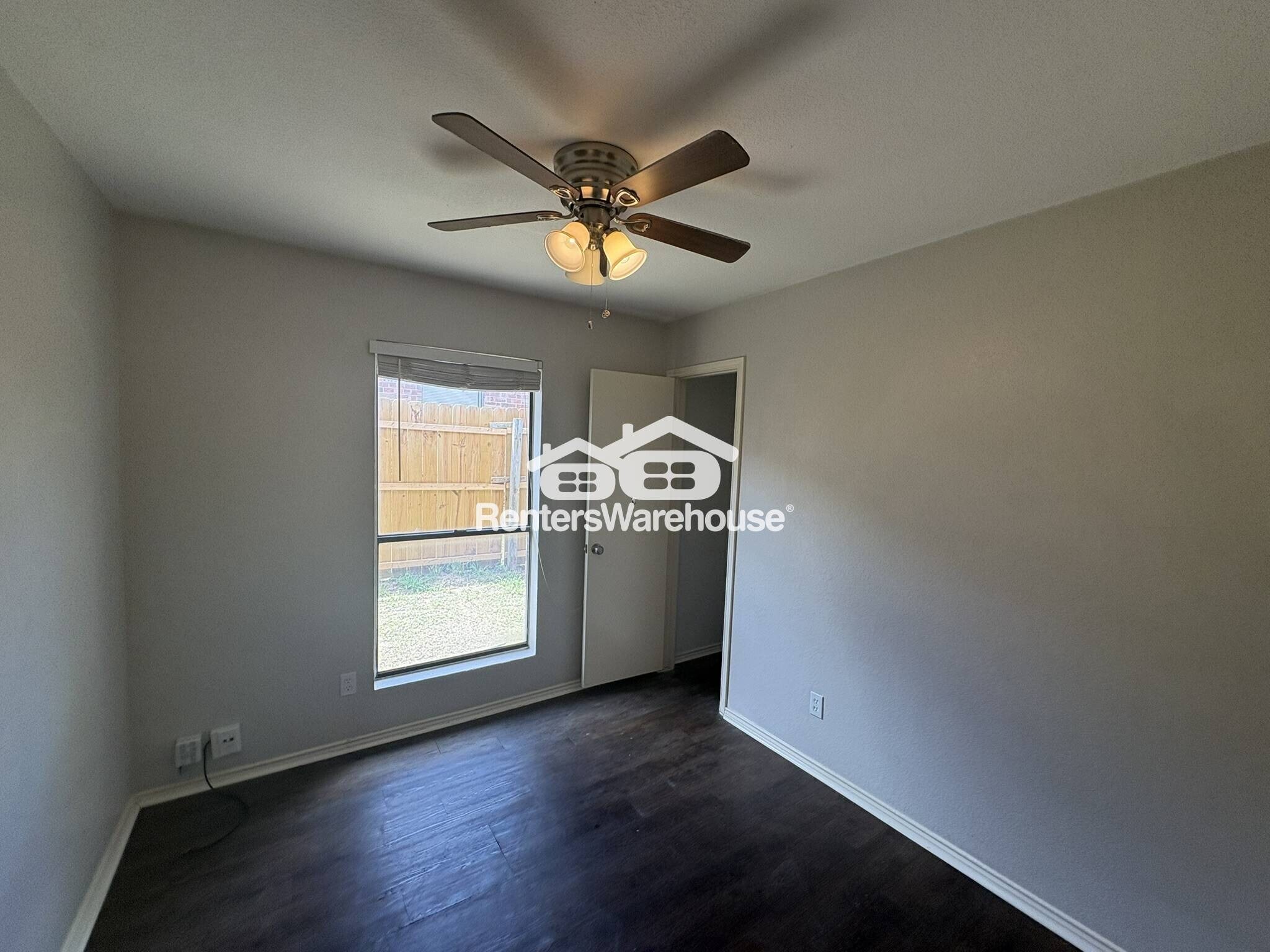 Building Photo - 10258 Maverick Dr