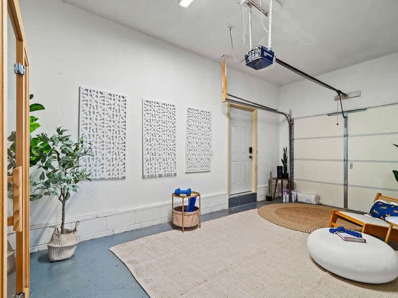 Building Photo - 2804 6th St