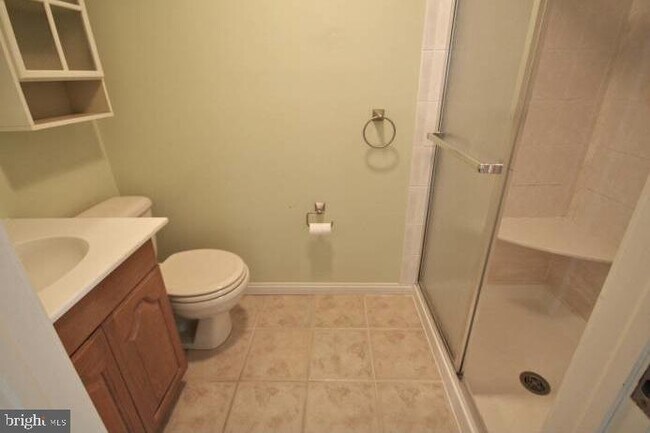 Building Photo - 219 Hermitage St