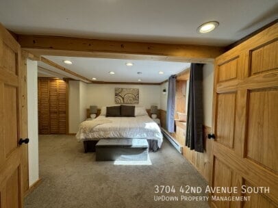 Building Photo - 3704 42nd Ave S