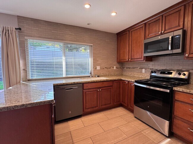 Building Photo - 17824 Cabela Dr