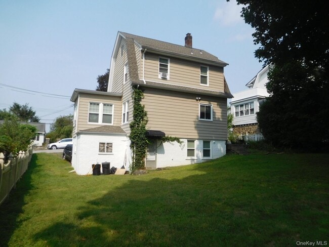 Building Photo - 44 Chippewa Rd