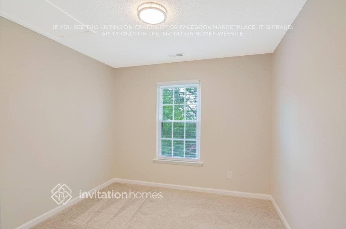 Building Photo - 4921 Silverdene St