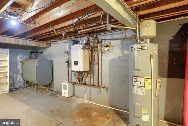 Building Photo - 685 Knight Rd