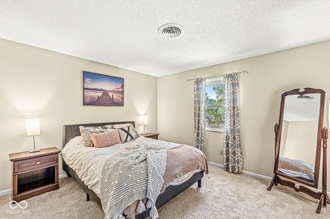 Building Photo - 6542 Kingman Dr