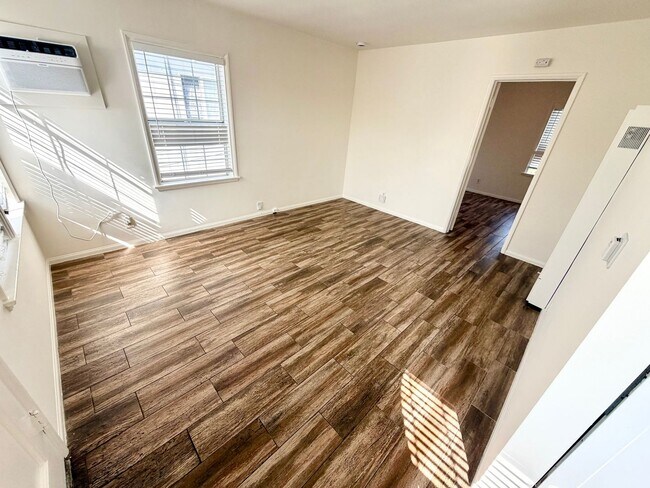 Building Photo - M 1616 S Atlantic