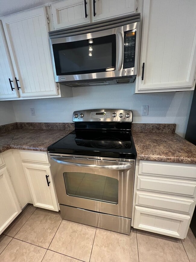 Building Photo - Location Location Location