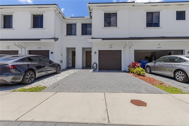 Building Photo - 10972 SW 235th Ln