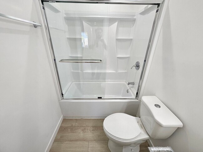 Building Photo - Saticoy Properties