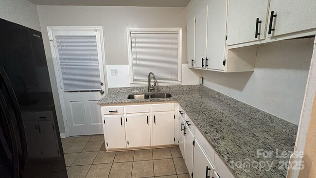 Building Photo - 3503 Burner Dr