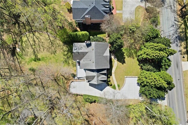 Building Photo - 1124 Moores Mill Rd NW