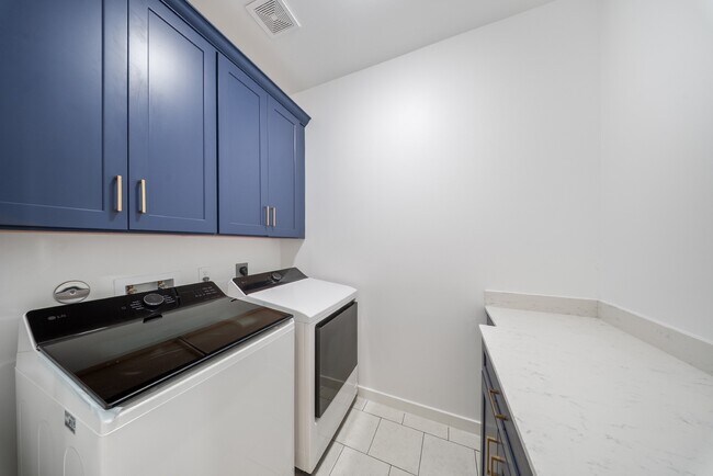 Building Photo - 1130 Miller Rd