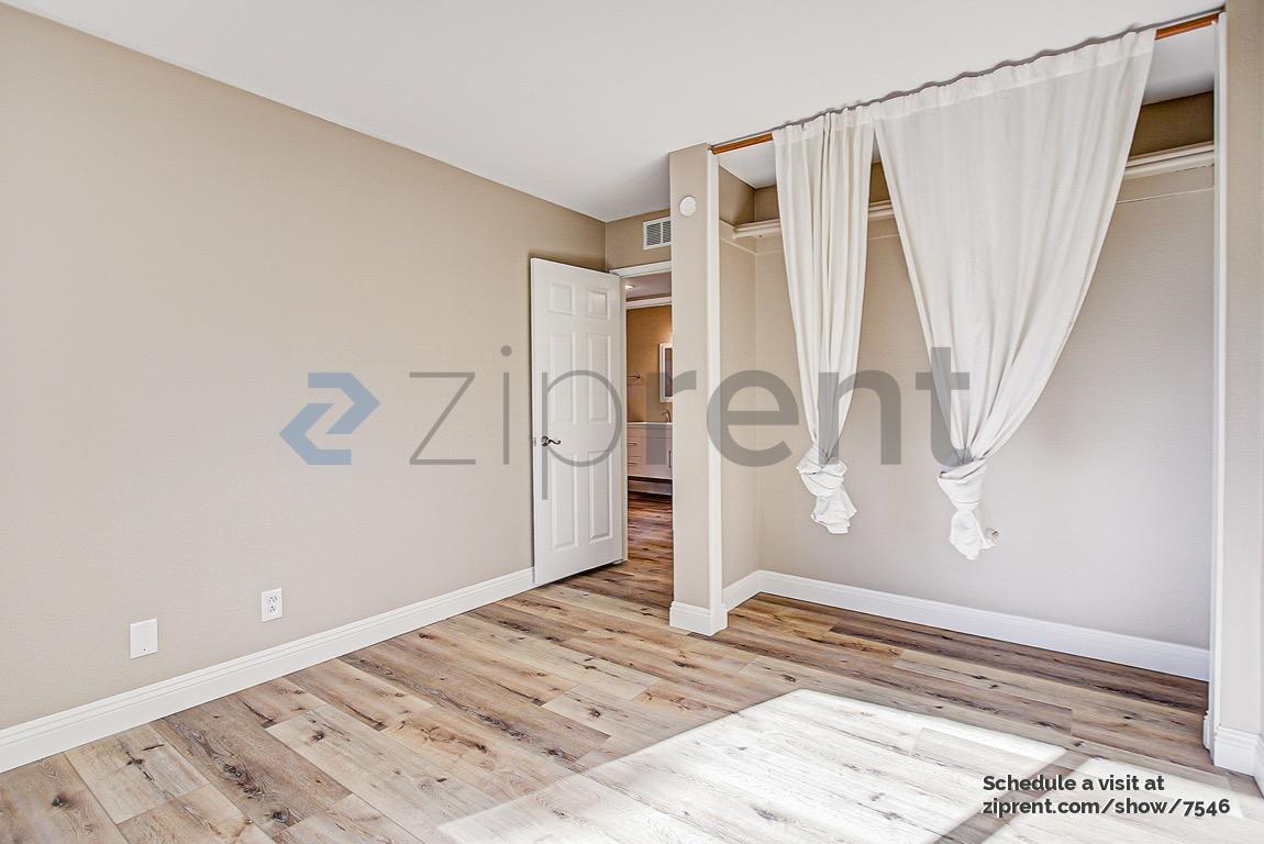 Building Photo - 770 Silver Cloud St