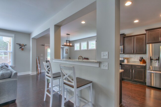 Building Photo - 1113 Camden Cir