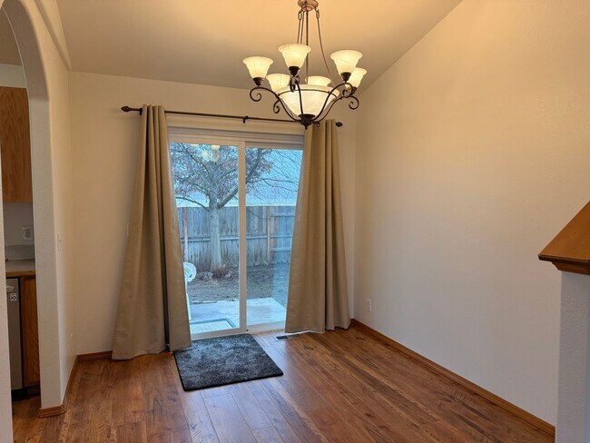 Building Photo - Duplex in Stoddard meadows