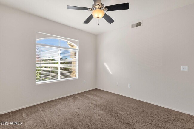 Building Photo - 5335 E Shea Blvd