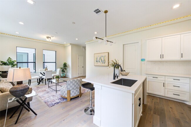 Building Photo - 5831 Outer Banks St