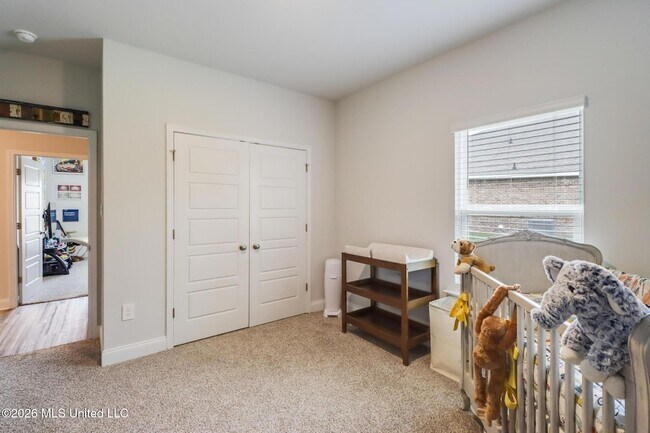 Building Photo - 4937 Fern Dr